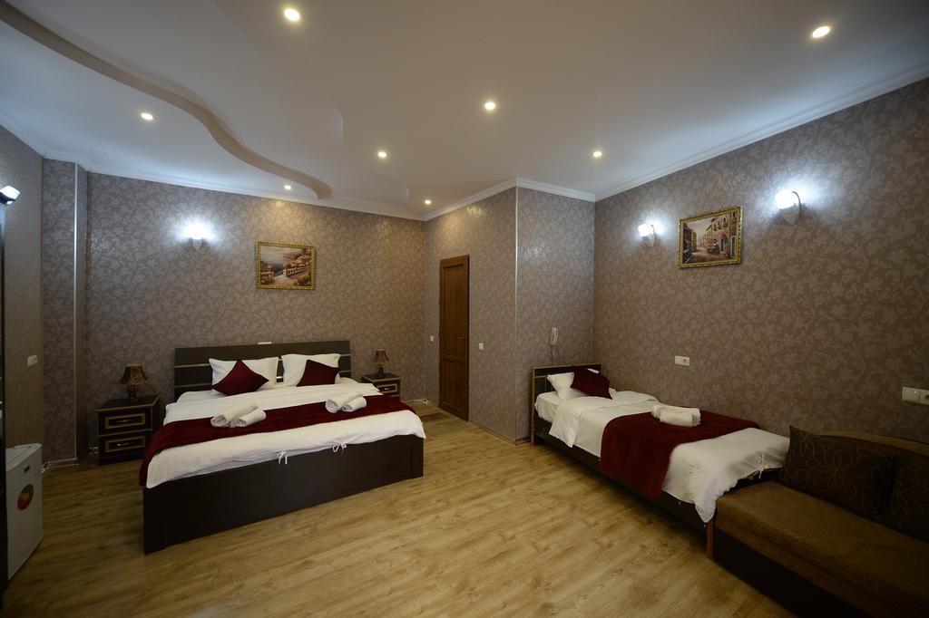 Begi Hotel Тбилиси Номер фото