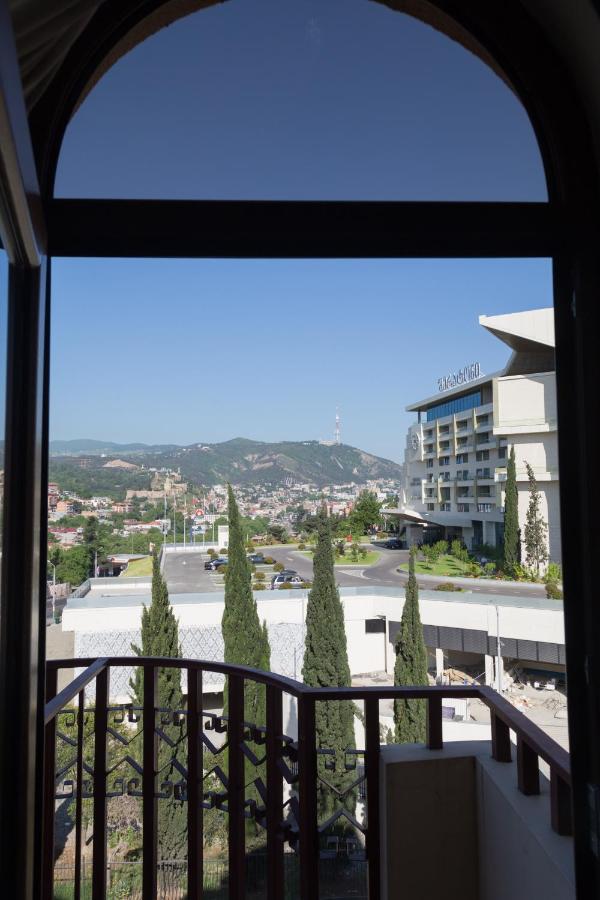 Begi Hotel Тбилиси Экстерьер фото